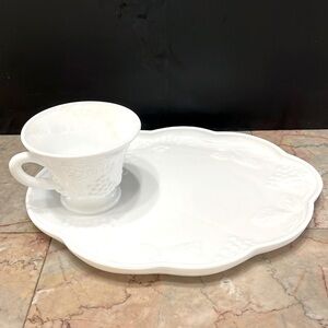 Vintage Indiana Colony Harvest Grape Milk Glass Snack Set Plate Set of 4